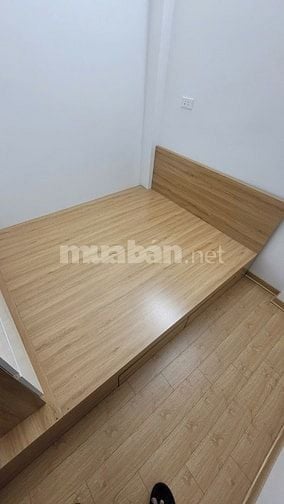 Cho thuê nhà nguyên căn 5 tầng ở ngõ Hòa Bình 7