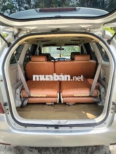 Toyota Innova J 2014 Bạc 8 chỗ