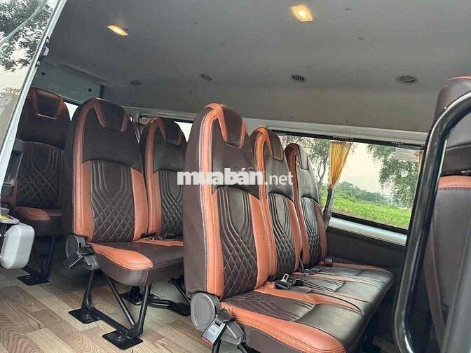 Ford Transit 2024 Trắng 32.000 km