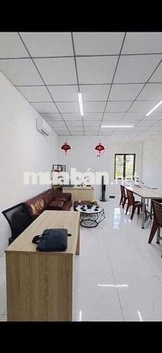 Cho thuê nhà 4 tầng mặt tiền Phan Đăng Lưu, Hải Châu