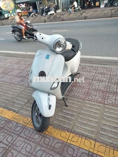 Piaggio Vespa 2012 Trắng