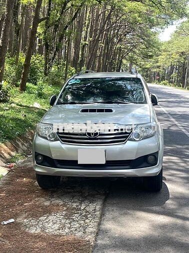Toyota Fortuner 2014 Bạc 7 chỗ máy dầu