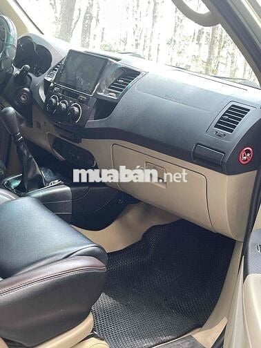 Toyota Fortuner 2014 Bạc 7 chỗ máy dầu