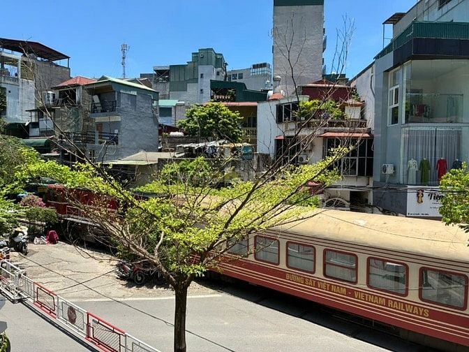 BÁN TRỌN BỘ 02 SỔ ĐỎ RIÊNG NẰM CÙNG 1 SỐ NHÀ TẠI TRUNG TÂM HOÀN KIẾM 