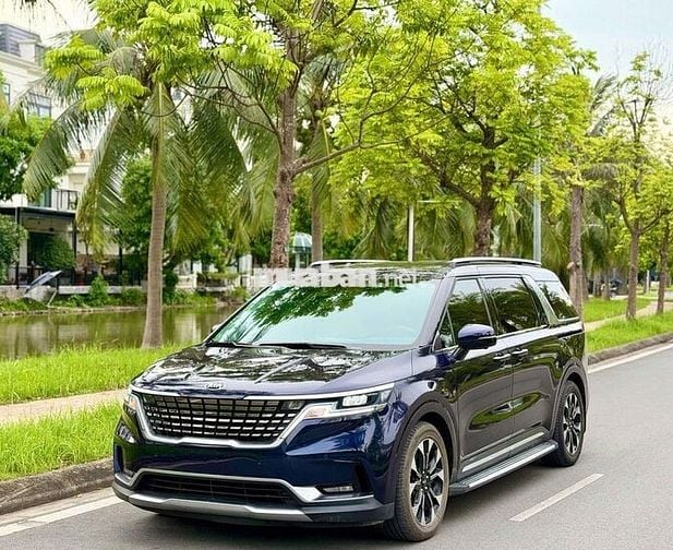 KIA Carnival Premium 2.2D 2021 70.000 km Xanh đen
