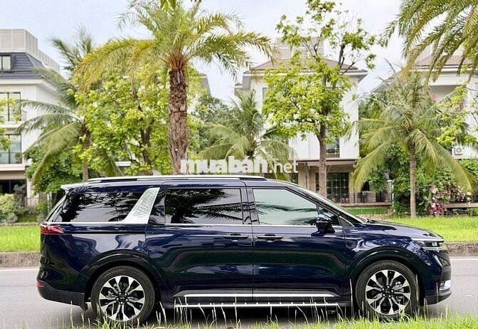 KIA Carnival Premium 2.2D 2021 70.000 km Xanh đen