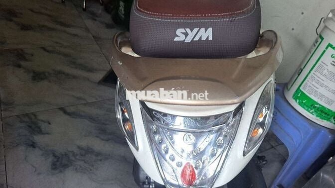 SYM Attila Venus 125 Fi Trắng Phun xăng điện tử