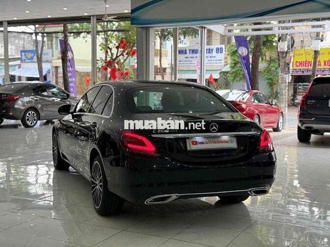Mercedes C200 Exclusive 2021 Đen 30.000 km