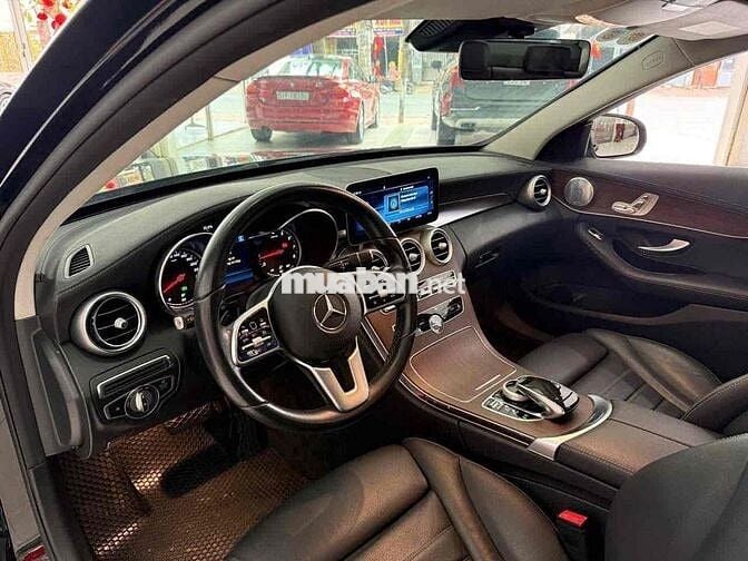 Mercedes C200 Exclusive 2021 Đen 30.000 km