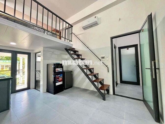 CHOTHUÊ DUPLEX BANCÔNG CỰCRỘNG NGAY SƯ VẠN HẠNH Q10