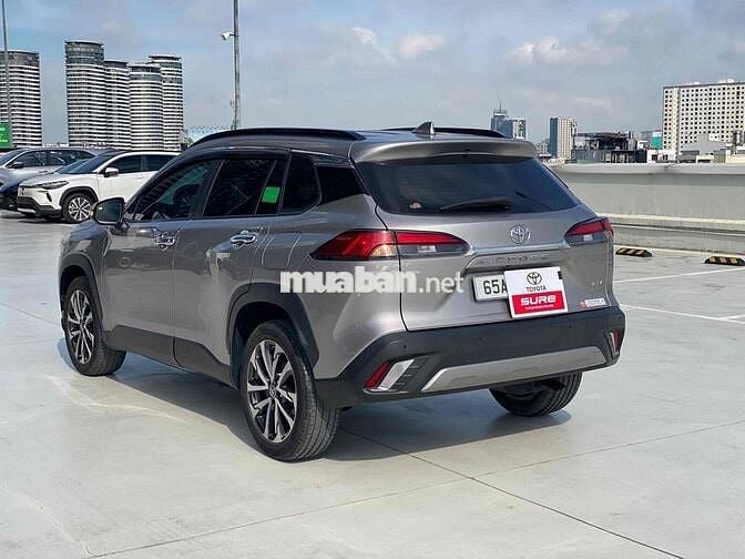 Toyota Corolla Cross 1.8V 2022 Bạc 27.000km