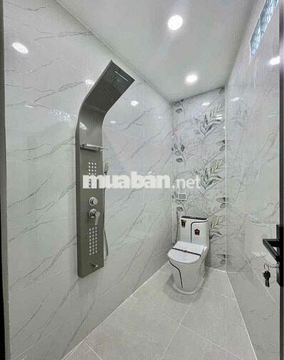 Bán nhanh nhà lầu mới xây cuối đường Đồng Khởi