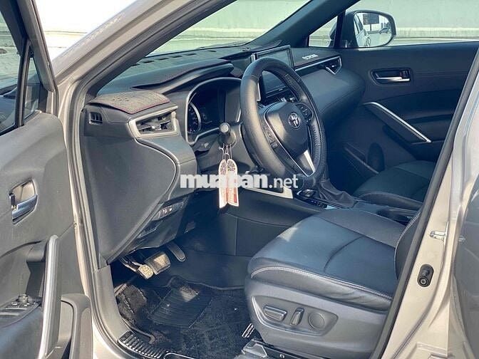 Toyota Corolla Cross 1.8V 2022 Bạc 27.000km