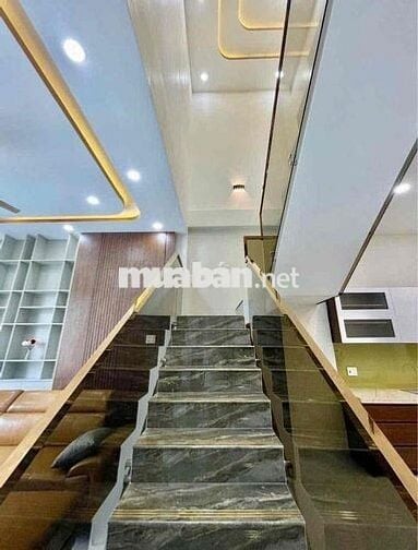 Bán nhanh nhà lầu mới xây cuối đường Đồng Khởi