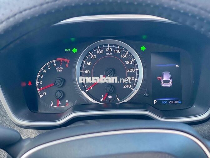 Toyota Corolla Cross 1.8V 2022 Bạc 27.000km