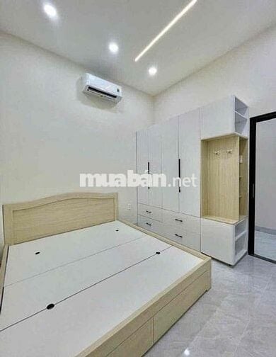 Bán nhanh nhà lầu mới xây cuối đường Đồng Khởi