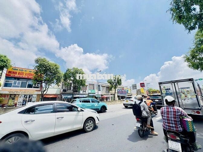 KHUÔN ĐẤT XÂY BUILDING- 400M2- MT PHẠM VĂN ĐỒNG- PHÁP LÝ CHUẨN- 29 TỶ