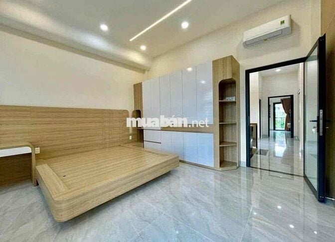 Bán nhanh nhà lầu mới xây cuối đường Đồng Khởi