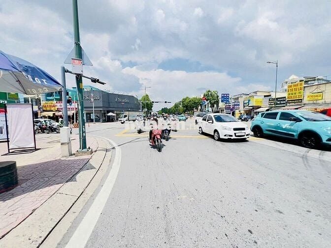 KHUÔN ĐẤT XÂY BUILDING- 400M2- MT PHẠM VĂN ĐỒNG- PHÁP LÝ CHUẨN- 29 TỶ