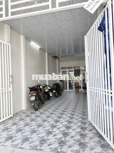 Bán nhà cấp 4 có 2 mặt tiền, ô tô vào đường Sương Nguyệt Ánh, Rạch Giá