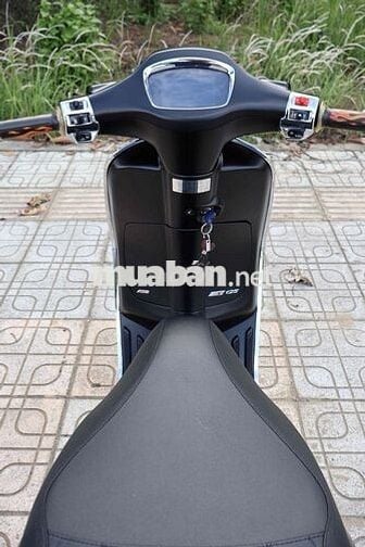 Piaggio Vespa Sprint 125 2025 Đen 10k km