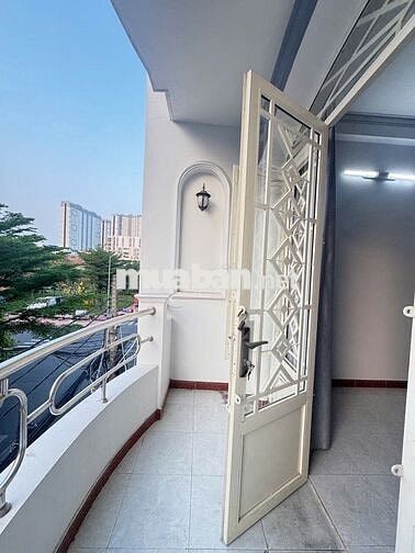 Nhà 4x15m, 4 tầng, sát công viên, KDC Cao Lỗ, P.4, Q.8