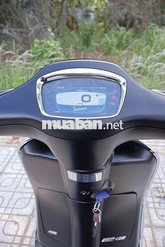 Piaggio Vespa Sprint 125 2025 Đen 10k km