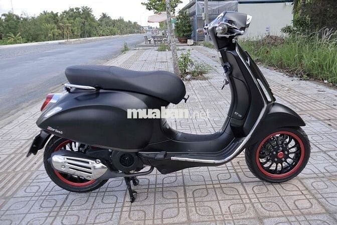 Piaggio Vespa Sprint 125 2025 Đen 10k km