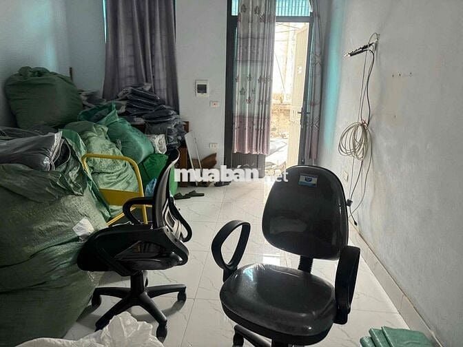 Bán nhà Kiến Hưng, HN căn 2 mặt tiền DT 51m2 cách đường 70 200m,