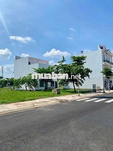 Bán gấp lô đất cổng Khu công nghiệp VSIP2 Tân Uyên Bình Dương