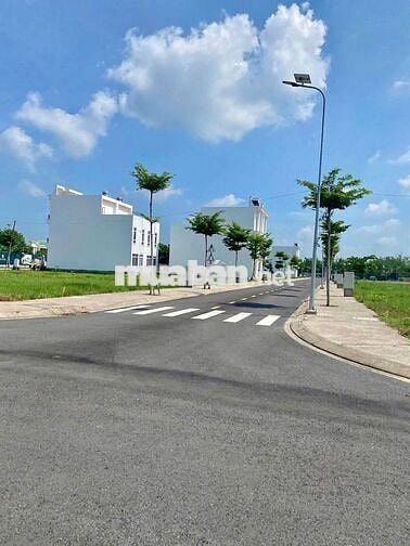 Bán gấp lô đất cổng Khu công nghiệp VSIP2 Tân Uyên Bình Dương