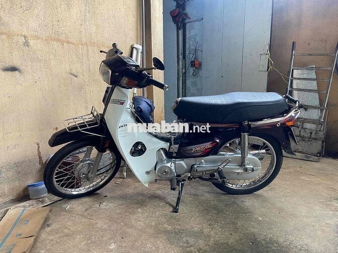 Honda Dream Trắng, Đen