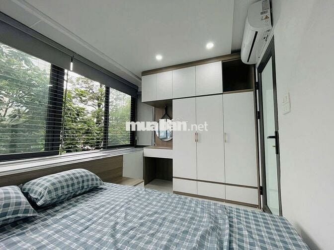 Cho thuê nhà riêng, 3 tầng, 4 phòng, ngõ nông, phố Trương Định.