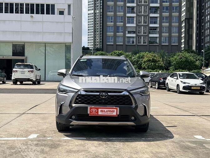 Toyota Corolla Cross 1.8V 2022 Bạc - Xe Lướt- Hãng