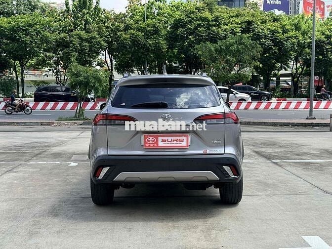 Toyota Corolla Cross 1.8V 2022 Bạc - Xe Lướt- Hãng