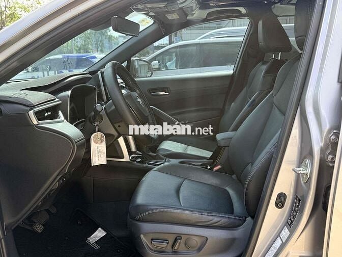 Toyota Corolla Cross 1.8V 2022 Bạc - Xe Lướt- Hãng