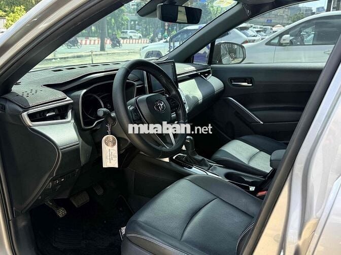 Toyota Corolla Cross 1.8V 2022 Bạc - Xe Lướt- Hãng