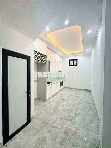 CHO THUÊ NHÀ 6TẦNG NGUYỄN VĂN LINH - THẠCH BÀN -6PN, Ô TÔ GẦN,Ở HỘ GĐ
