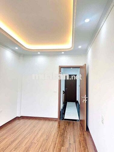 CHO THUÊ NHÀ 6TẦNG NGUYỄN VĂN LINH - THẠCH BÀN -6PN, Ô TÔ GẦN,Ở HỘ GĐ