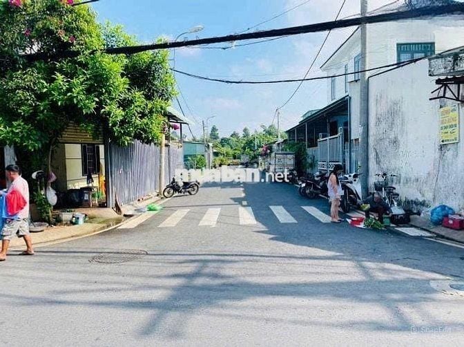 Chú năm bán miếng đất 317,8 m2 ngay trung tâm An Tịnh giá chỉ 650tr