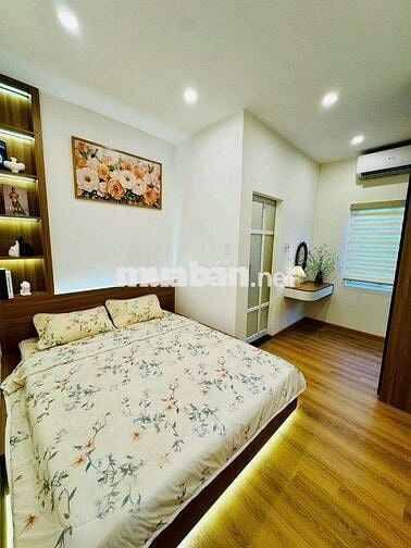 CHÍNH CHỦ BÁN NHÀ 2 TẦNG TRẦN CAO VÂN GẦN BIỂN SÁT CHỔ ĐỂ Ô TÔ