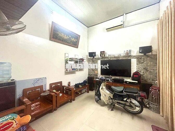 Nhà kiệt nguyễn văn linh, trung tâm tp Đà nẵng