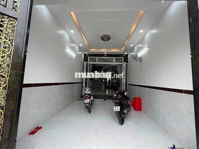 Cho thuê nhà 3 lầu mới đẹp mặt đường ht17 phường Hiệp Thành Q12