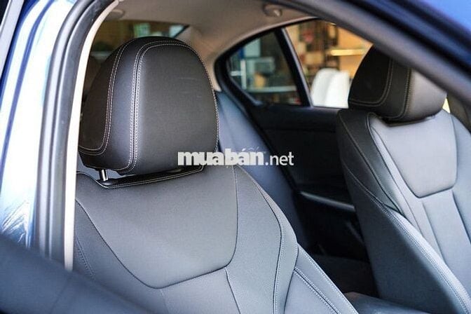 BMW 320i Sportline Model 2024 24000 Miles