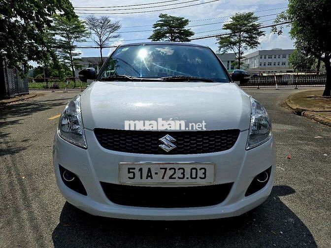 Suzuki Swift 2013 Tự động Trắng