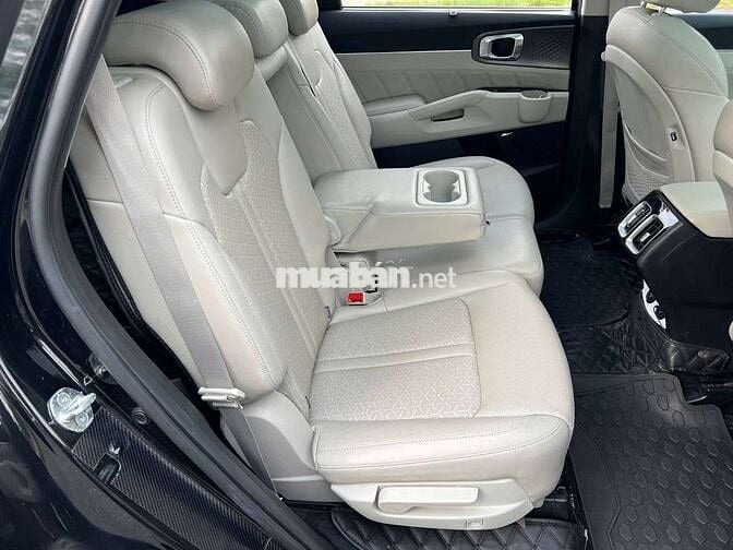 KIA Sorento Signature 2022 Dầu Tự động Đen