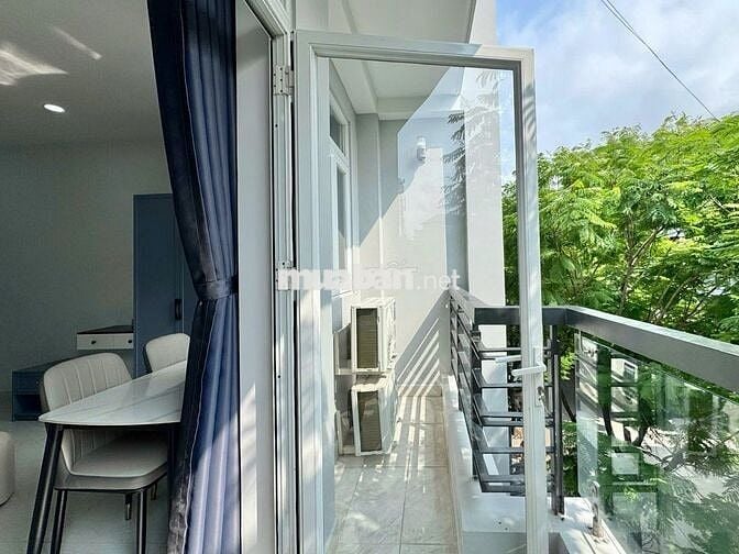 Studio 35m2 Ban công-Nội thất cao cấp-Sát đh Văn Lang chỉ 6 triệu