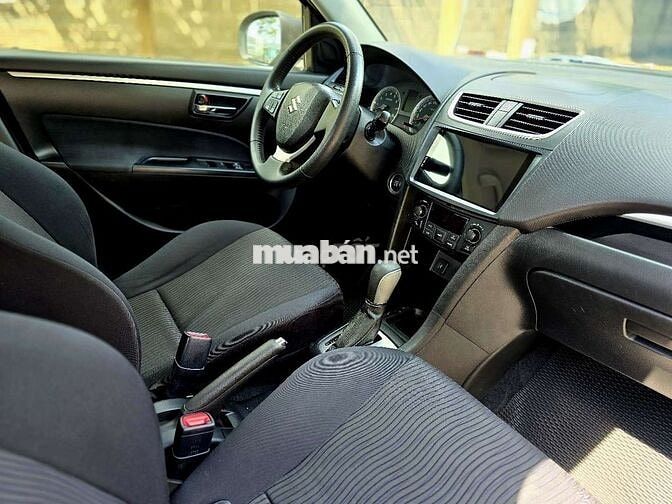Suzuki Swift 2013 Tự động Trắng