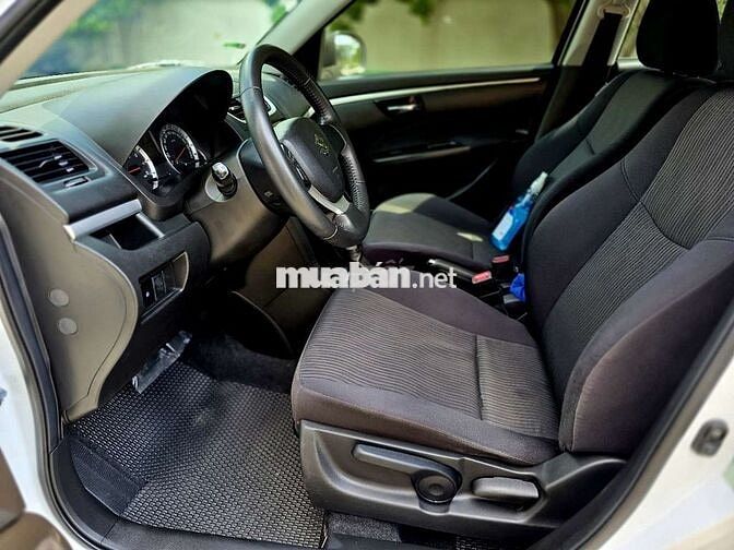 Suzuki Swift 2013 Tự động Trắng