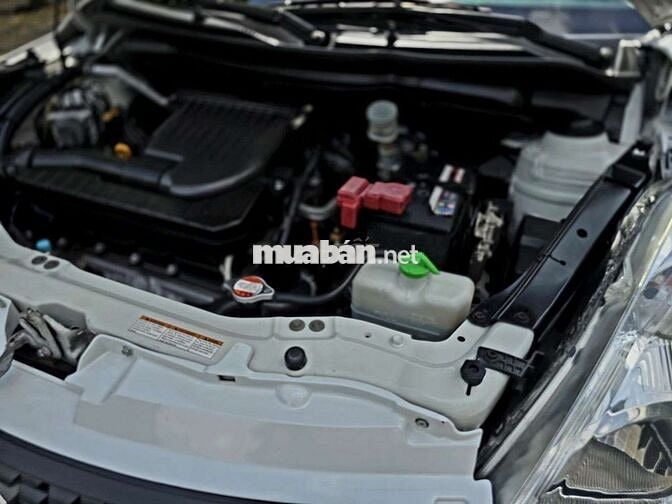 Suzuki Swift 2013 Tự động Trắng